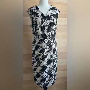 Jones New York Dress, size 12, black and white sleeveless, with side zipper